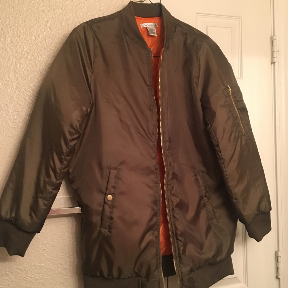 🍂 Francesca’s silk bomber jacket